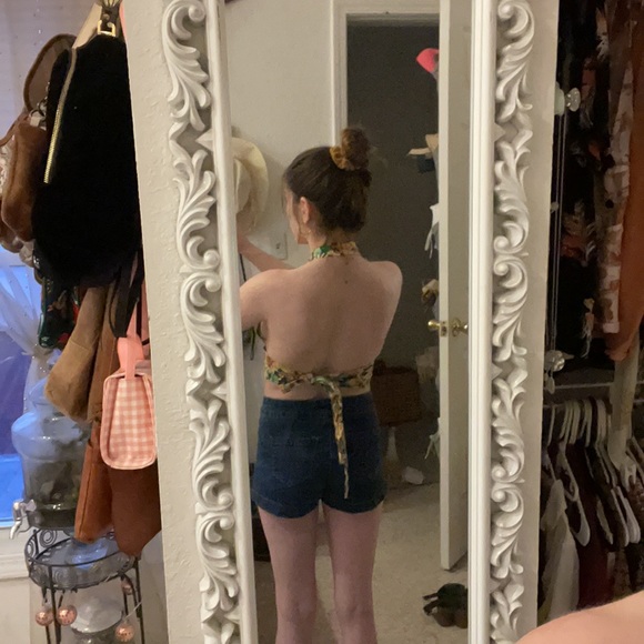 Halter sunflower crop top - Picture 5 of 5